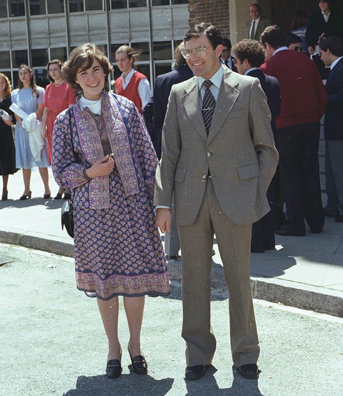 Mercedes, la mujer de Rafael, ha trabajado 42 años en la Universidad.