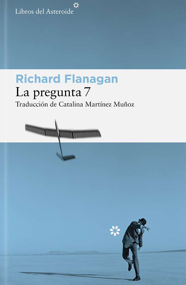 Portada de «La pregunta 7», de Richard Flanagan (Libros del Asteroide, 2025) en la revista Nuestro Tiempo, de la Universidad de Navarra.
